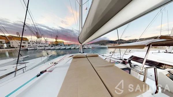 Saona 47 - Yacht Charter Sailica