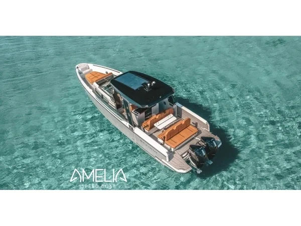 Saxdor 320 GTO - Yacht Charter Sailica