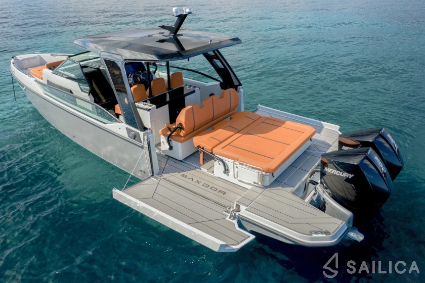 Saxdor 320 GTO - Yacht Charter Sailica