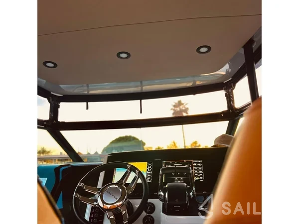 Saxdor 320 GTO - Yacht Charter Sailica