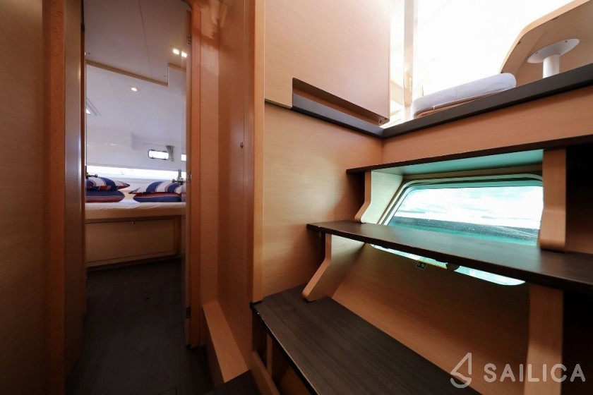 Lagoon 42 - Yacht Charter Sailica