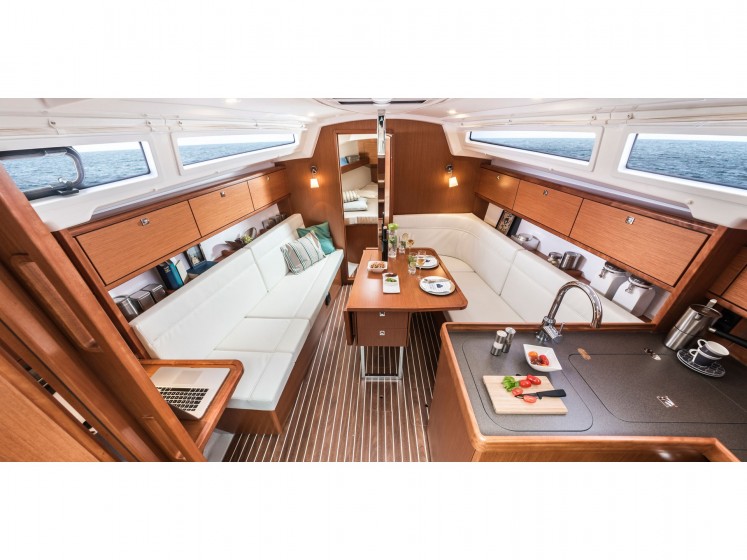 Bavaria 34 Cruiser - Yacht Charter Sailica