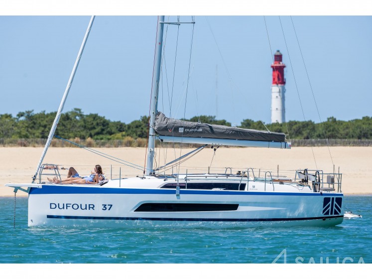 Dufour 37 - Yacht Charter Sailica