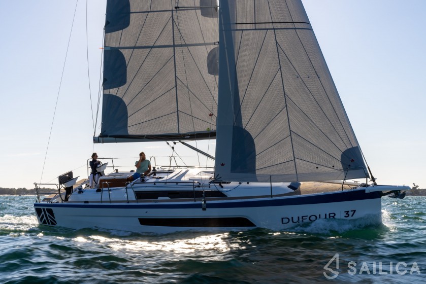 Dufour 37 - Yacht Charter Sailica