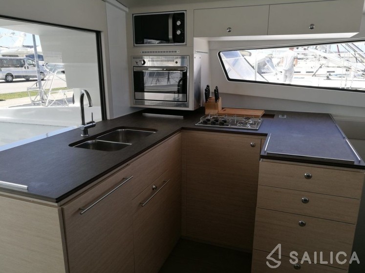 Bali 4.5 - Yacht Charter Sailica