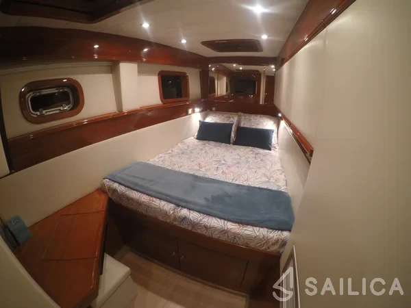 Sunreef 62 - Yacht Charter Sailica