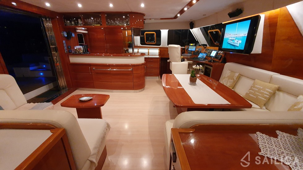 Sunreef 62 - Yacht Charter Sailica