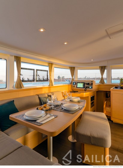 Lagoon 42 - Yacht Charter Sailica