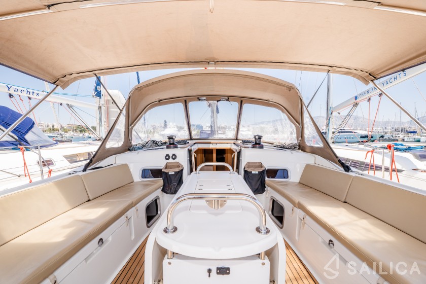 Sun Odyssey 519 - Yacht Charter Sailica