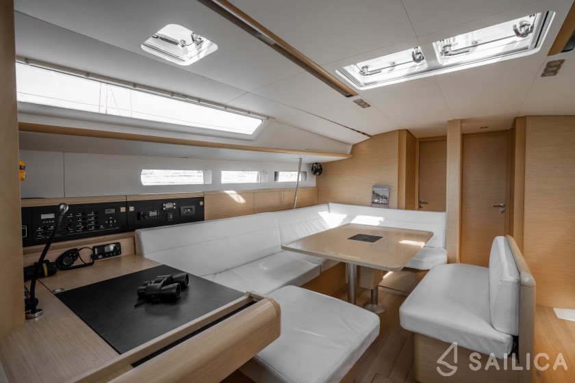 Sun Odyssey 519 - Yacht Charter Sailica