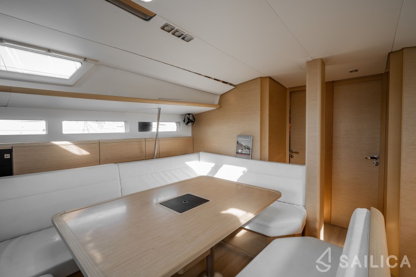 Sun Odyssey 519 - Yacht Charter Sailica
