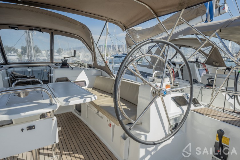 Sun Odyssey 519 - Yacht Charter Sailica