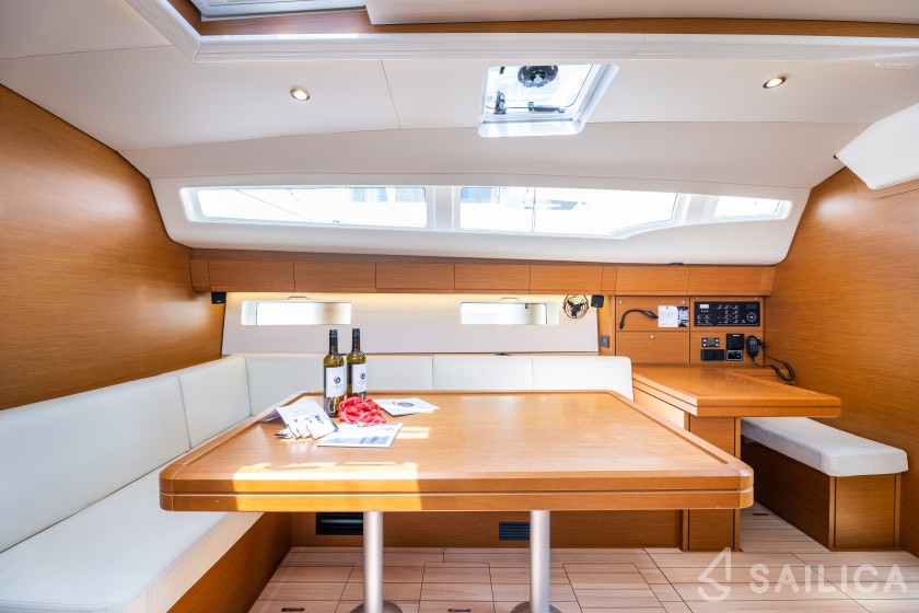 Sun Odyssey 519 - Yacht Charter Sailica