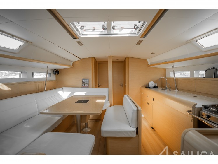 Sun Odyssey 519 - Yacht Charter Sailica