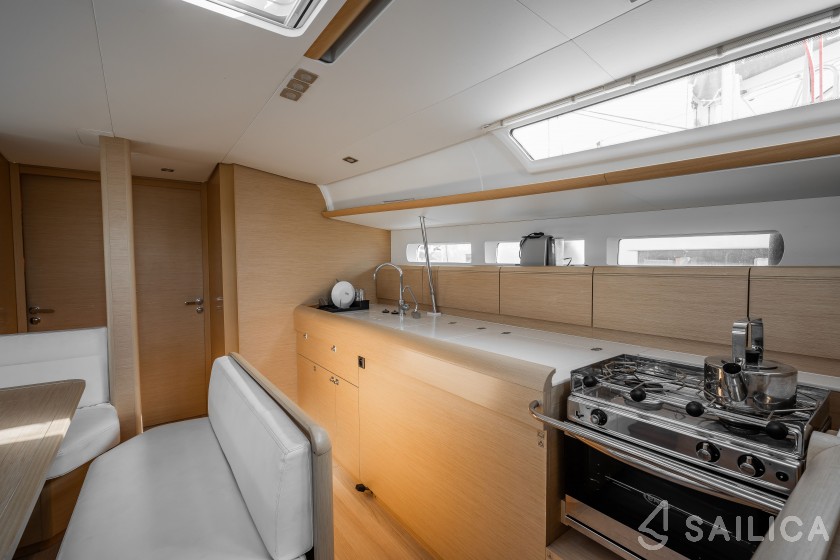 Sun Odyssey 519 - Yacht Charter Sailica