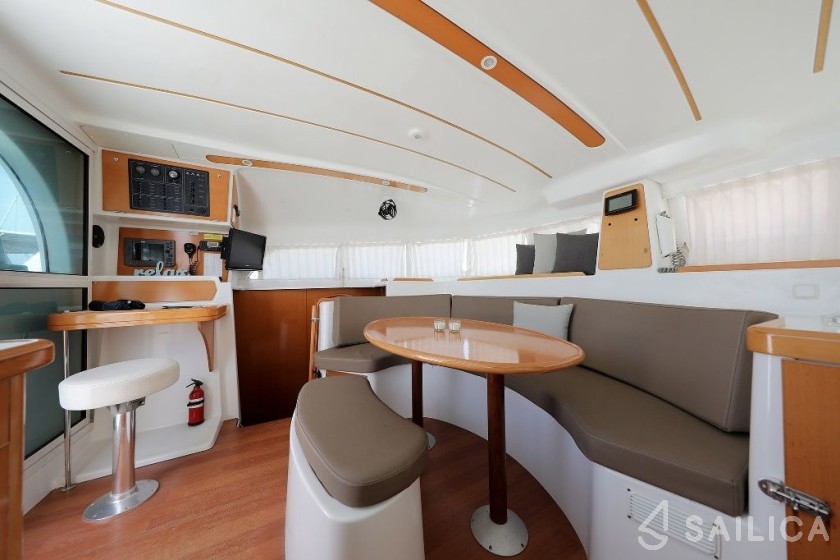 Lagoon 380 S2 - Yacht Charter Sailica