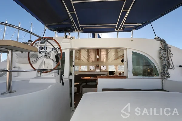 Lagoon 380 S2 - Yacht Charter Sailica