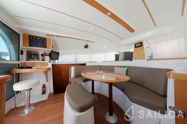 Lagoon 380 S2 - Yacht Charter Sailica
