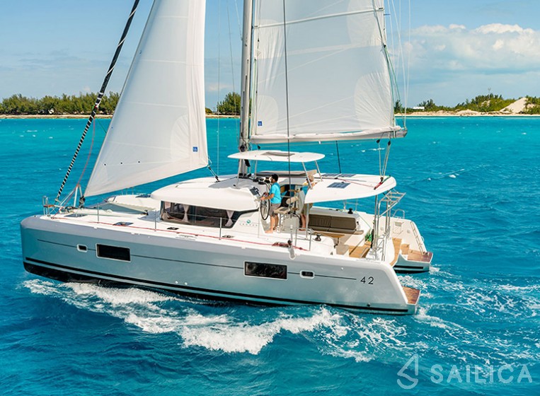 Lagoon 42 - Yacht Charter Sailica