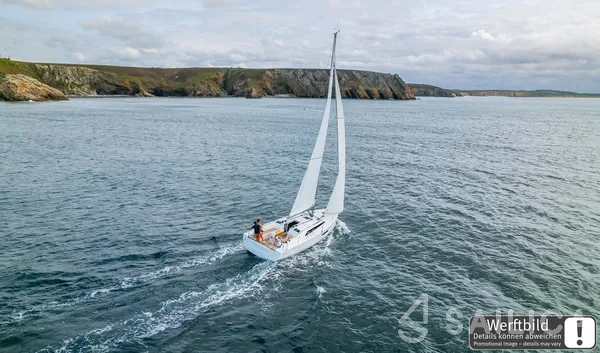 Oceanis 37.1 - Yacht Charter Sailica
