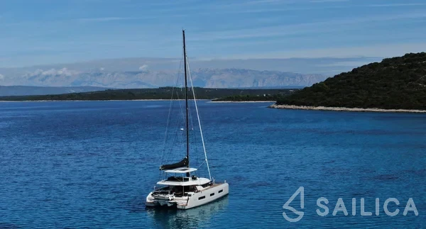 Lagoon 55 - Yacht Charter Sailica