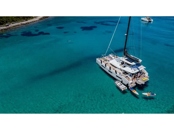 Lagoon 55 - Yacht Charter Sailica