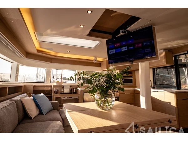 Lagoon 55 - Yacht Charter Sailica