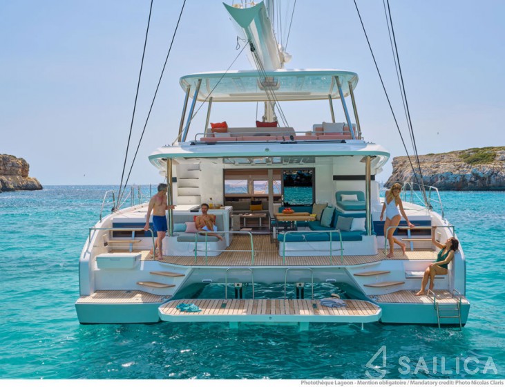 Lagoon 55 - Yacht Charter Sailica
