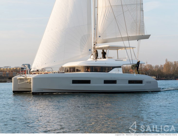 Lagoon 55 - Yacht Charter Sailica