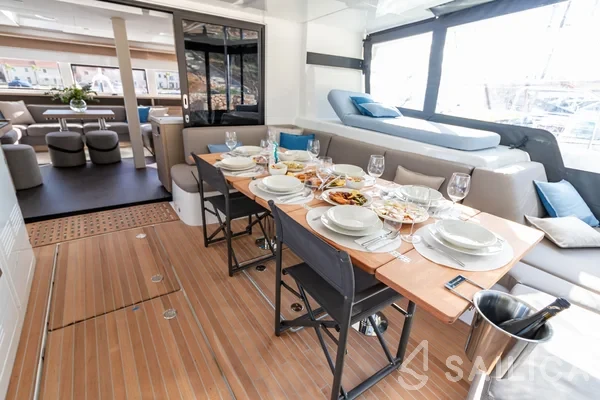 Lagoon 55 - Yacht Charter Sailica
