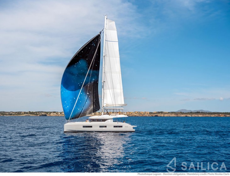 Lagoon 55 - Yacht Charter Sailica