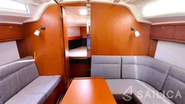Bavaria 37 Cruiser - Yacht Charter Sailica
