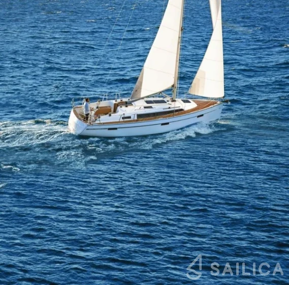 Bavaria 37 Cruiser - Yacht Charter Sailica