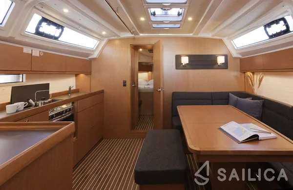 Bavaria 46 Cruiser - Yacht Charter Sailica