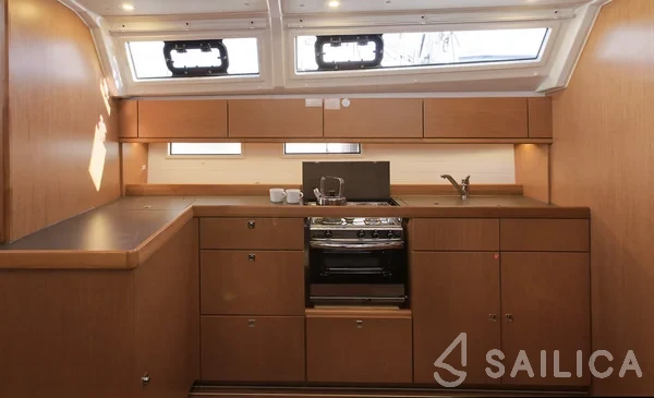 Bavaria 46 Cruiser - Yacht Charter Sailica