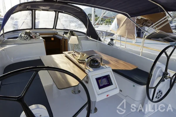 Bavaria 46 Cruiser - Yacht Charter Sailica