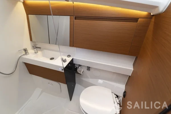 Sun Odyssey 410 - Yacht Charter Sailica