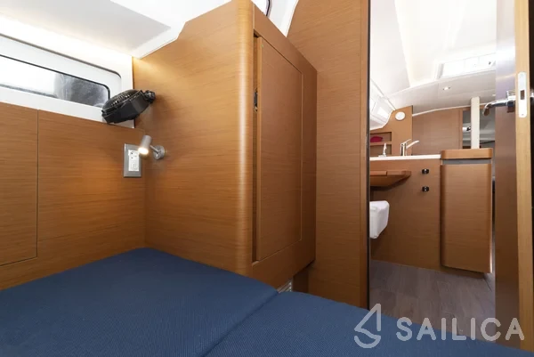 Sun Odyssey 410 - Yacht Charter Sailica