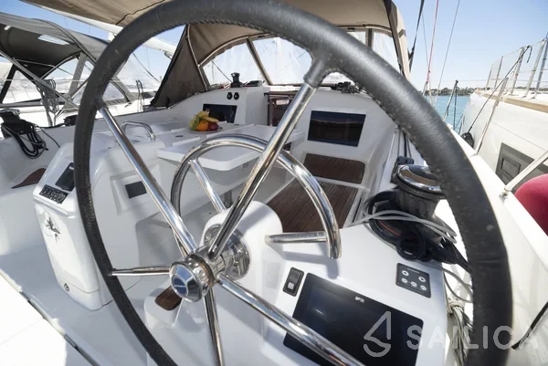 Sun Odyssey 410 - Yacht Charter Sailica