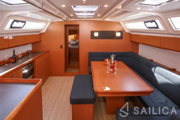 Bavaria 46 Cruiser - Yacht Charter Sailica