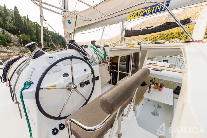 Lagoon 400 S2 - Yacht Charter Sailica