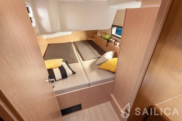 Bavaria C42 - Yacht Charter Sailica