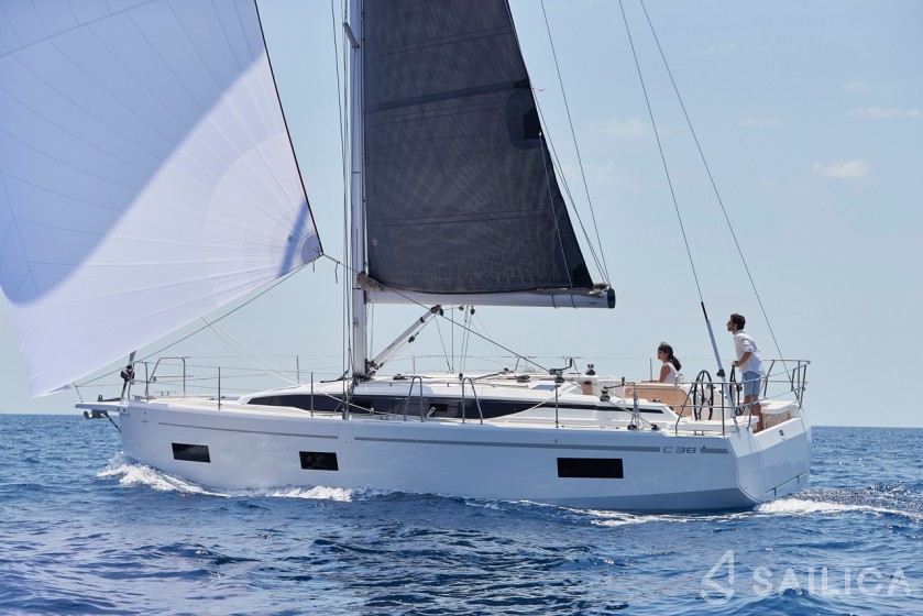 Bavaria C42 - Yacht Charter Sailica