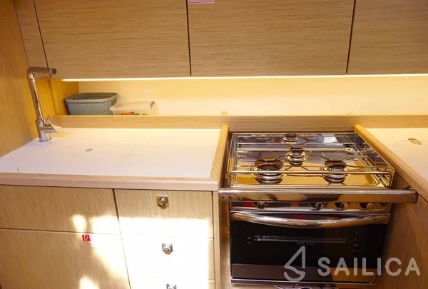 Bavaria C38 - Yacht Charter Sailica