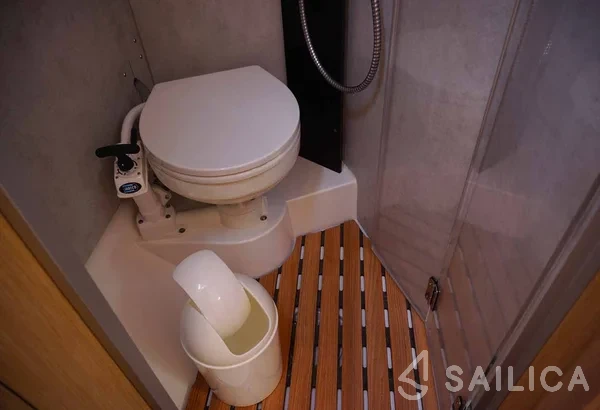 Bavaria C38 - Yacht Charter Sailica