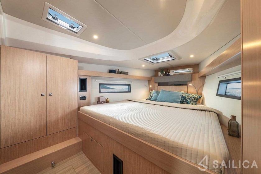 Bavaria C42 - Yacht Charter Sailica