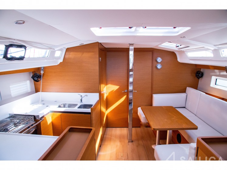 Sun Odyssey 440 - Yacht Charter Sailica