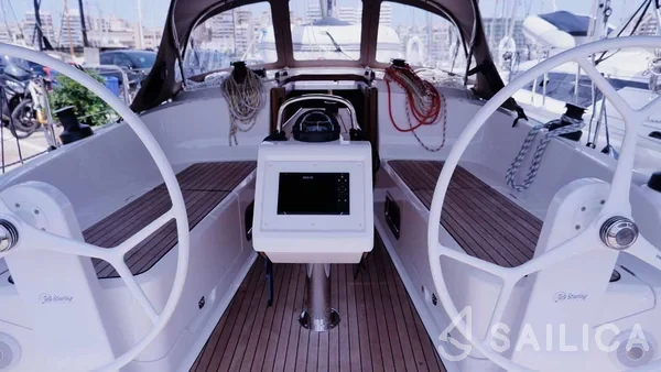 Bavaria 37 Cruiser - Yacht Charter Sailica