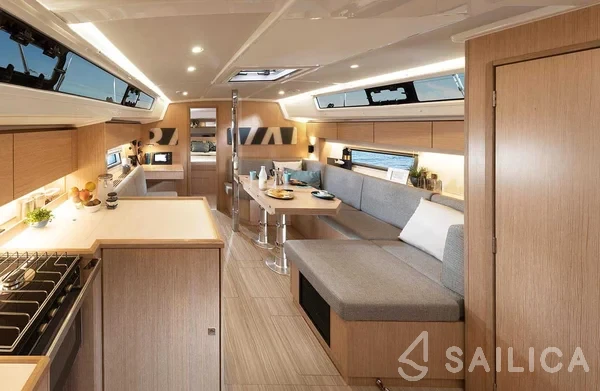 Bavaria C42 - Yacht Charter Sailica