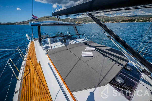 Hanse 510 - Yacht Charter Sailica